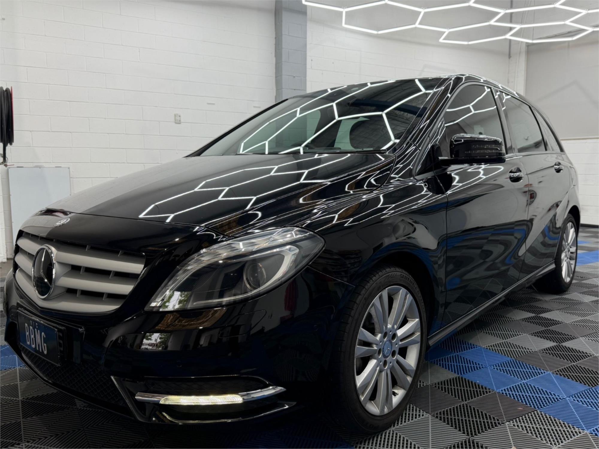 2013 Mercedes-Benz B180 — photo 1 of 17