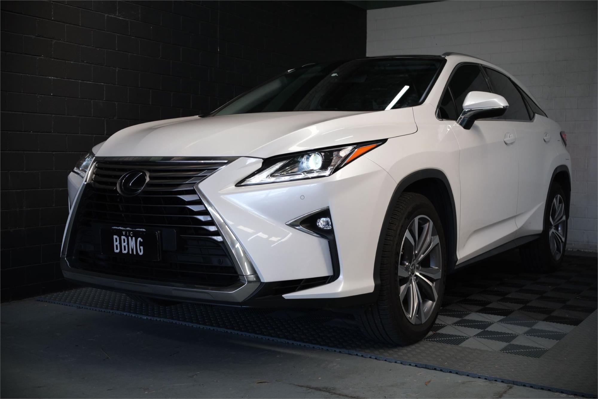 2019 Lexus RX RX300 Luxury — photo 1 of 16